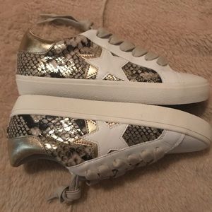 Steve Madden Sienna Sneakers 7 Multi Snake